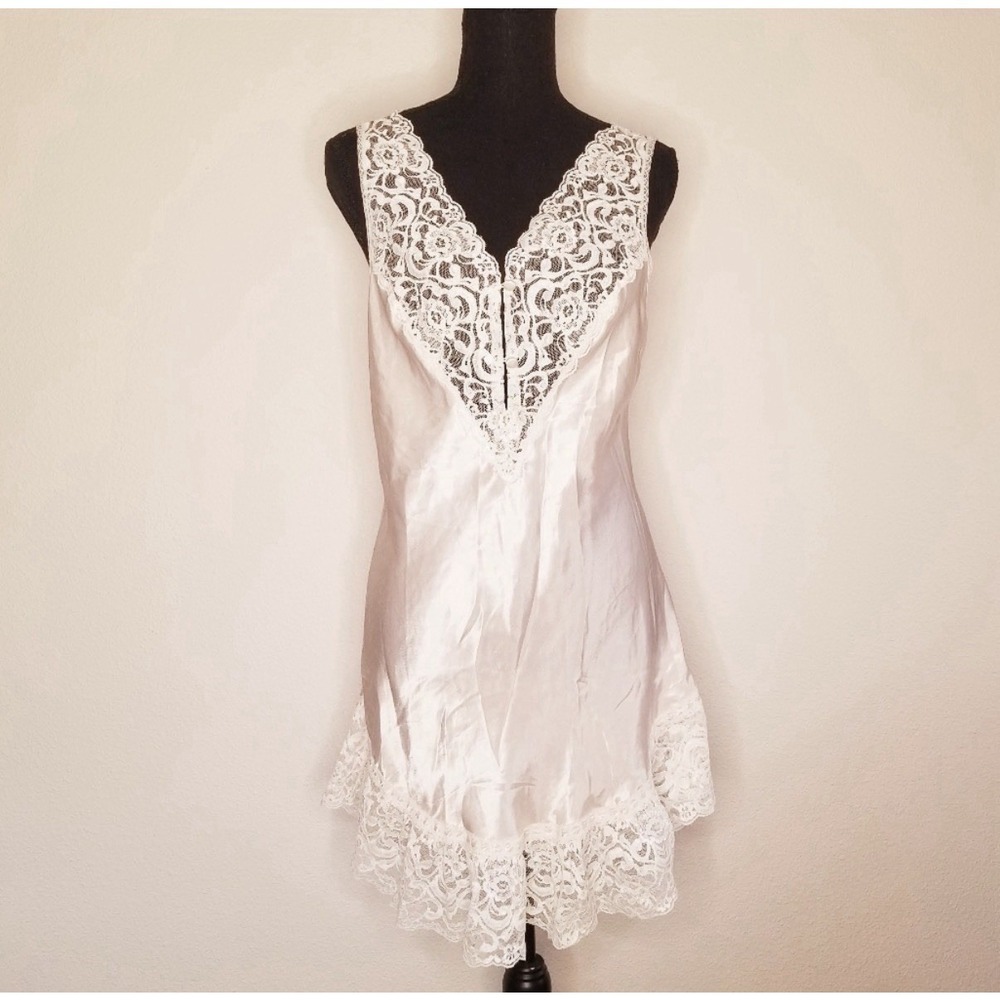 Vintage 1980s Lily‎ Of France Ivory Satin And Lace Nightgown Sz S Victorian